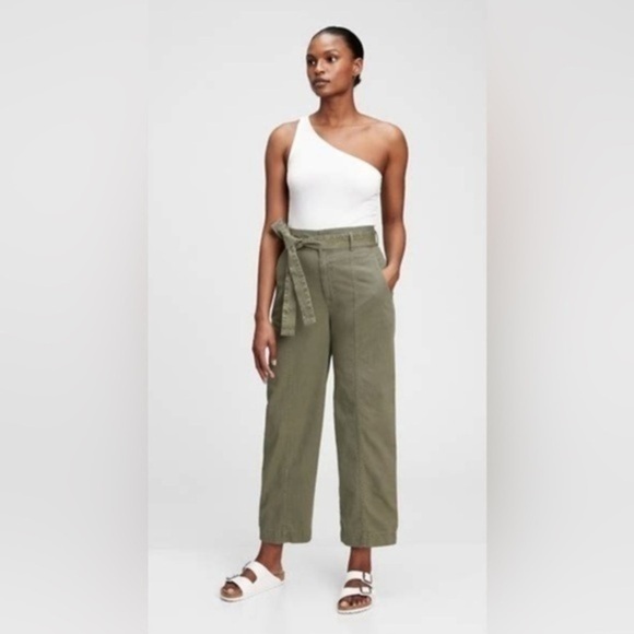 NWOT GAP Petites 12 Paperbag Khaki Straight Leg Pants Drawstring True Black 12P - Picture 4 of 13